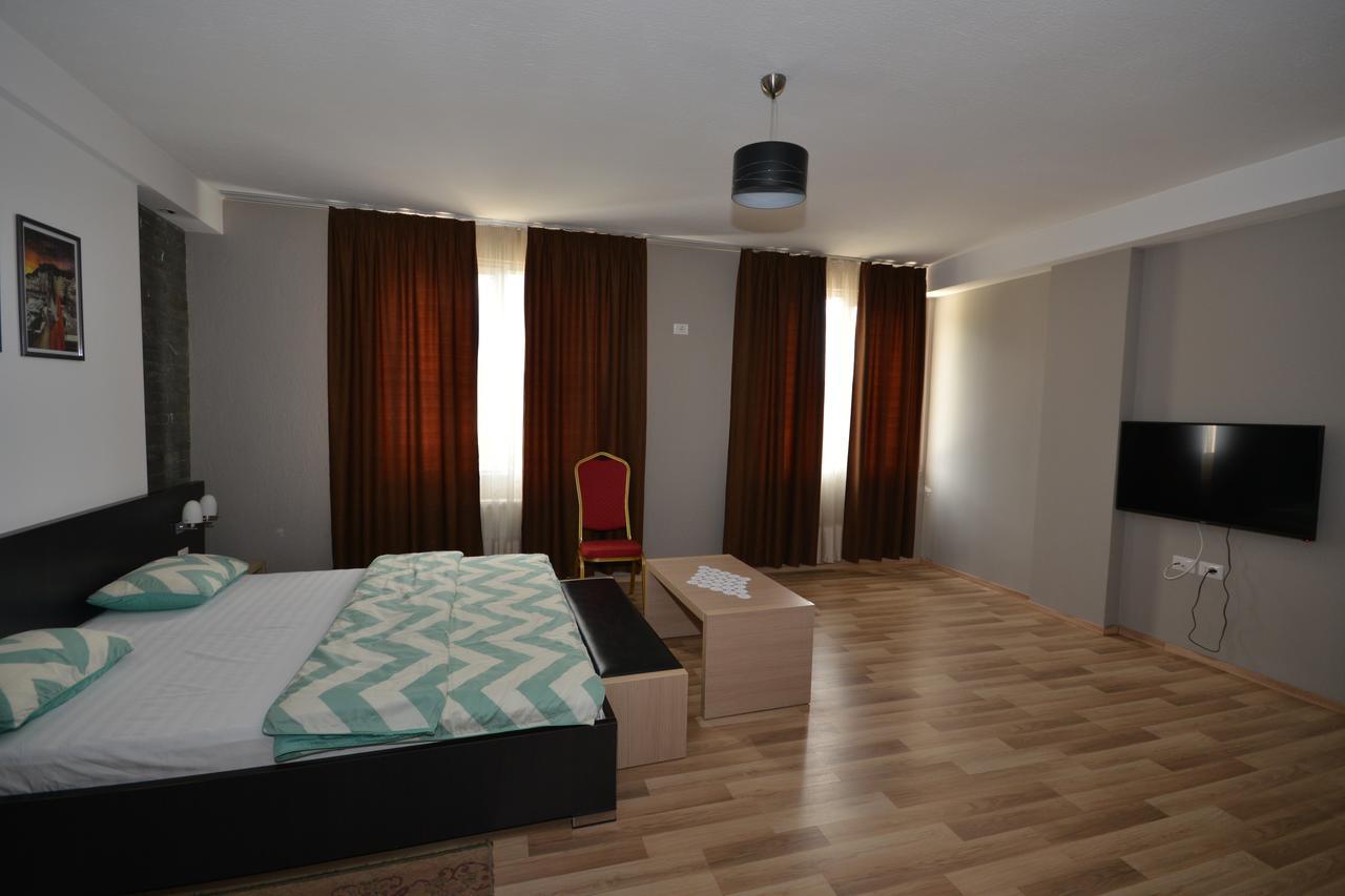 Hotel Veri Peshkopi Exterior photo
