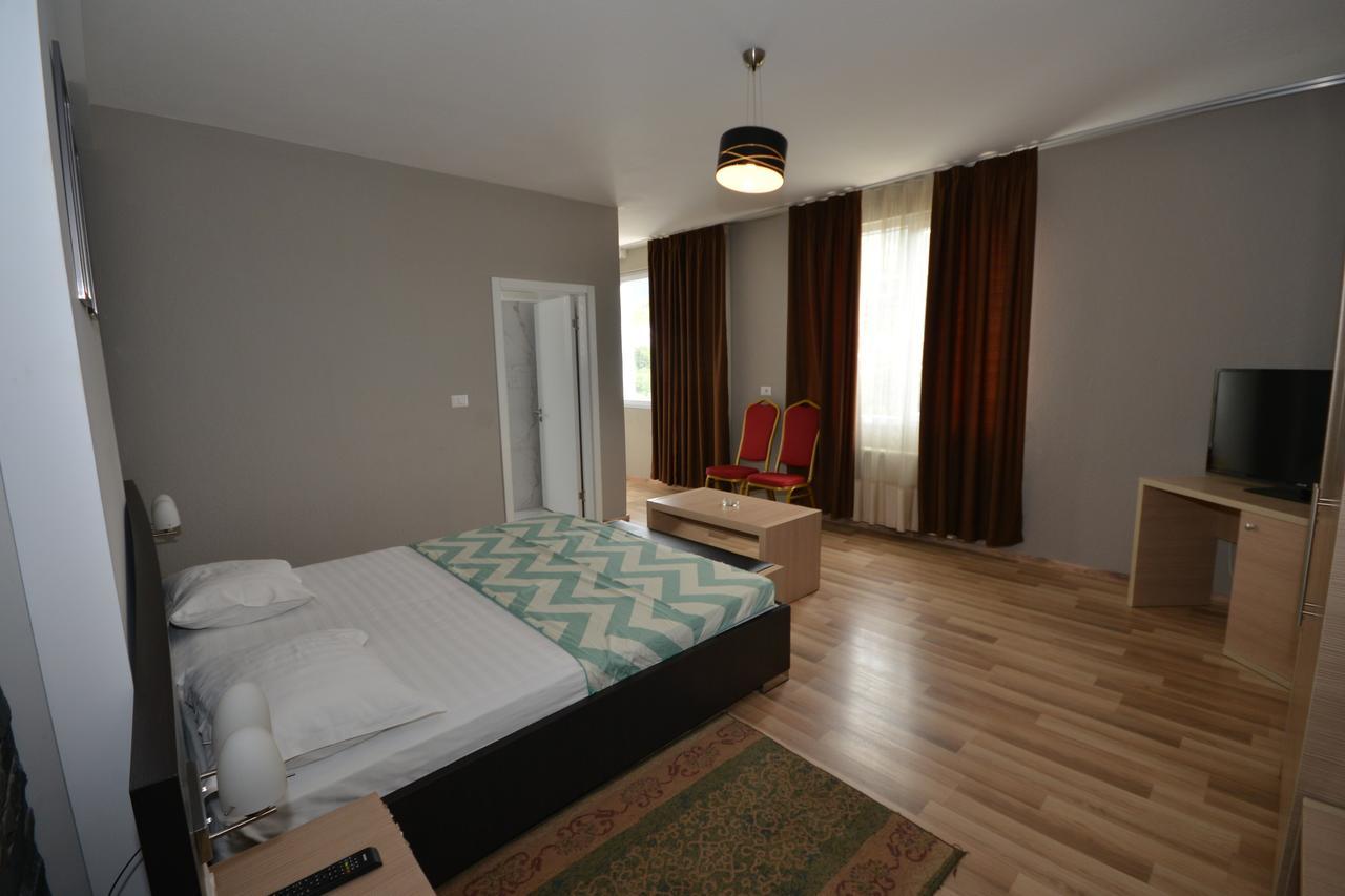 Hotel Veri Peshkopi Exterior photo